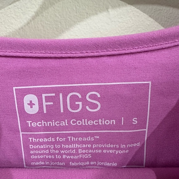 NWOT FIGS Pink Cloud Scrub Set - Picture 6 of 7